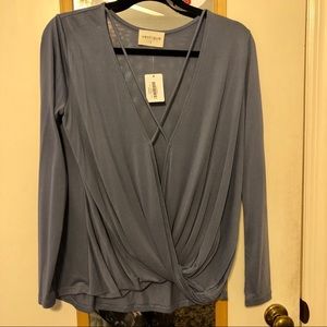 v neck long sleeve top